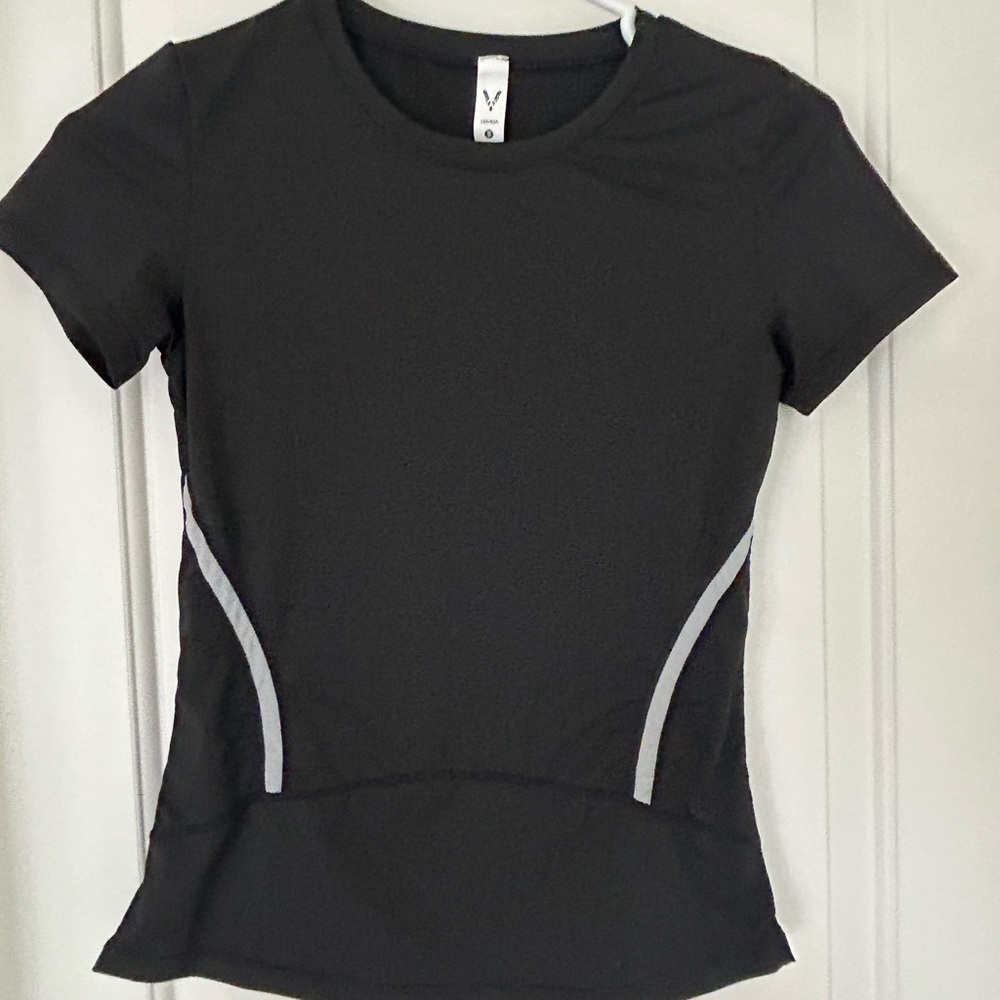Black Short Sleeve Women's Athletic Top